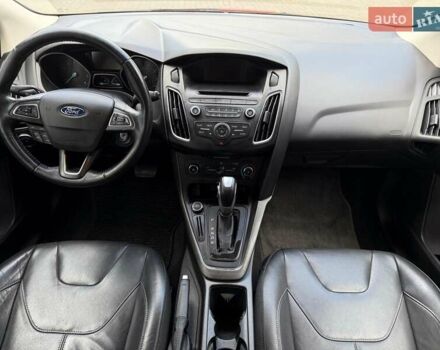 Красный Форд Фокус, объемом двигателя 2 л и пробегом 118 тыс. км за 10940 $, фото 13 на Automoto.ua