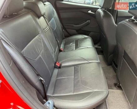 Красный Форд Фокус, объемом двигателя 2 л и пробегом 118 тыс. км за 10940 $, фото 12 на Automoto.ua