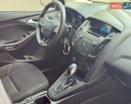 Красный Форд Фокус, объемом двигателя 2 л и пробегом 220 тыс. км за 7500 $, фото 16 на Automoto.ua