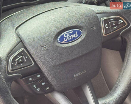 Красный Форд Фокус, объемом двигателя 2 л и пробегом 220 тыс. км за 7500 $, фото 15 на Automoto.ua