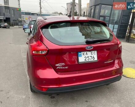 Красный Форд Фокус, объемом двигателя 2 л и пробегом 115 тыс. км за 11950 $, фото 4 на Automoto.ua