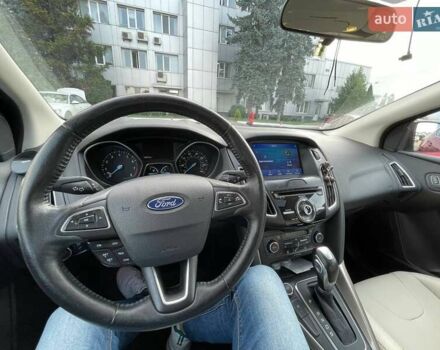 Красный Форд Фокус, объемом двигателя 2 л и пробегом 115 тыс. км за 11950 $, фото 10 на Automoto.ua