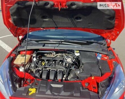 Красный Форд Фокус, объемом двигателя 2 л и пробегом 130 тыс. км за 9200 $, фото 24 на Automoto.ua