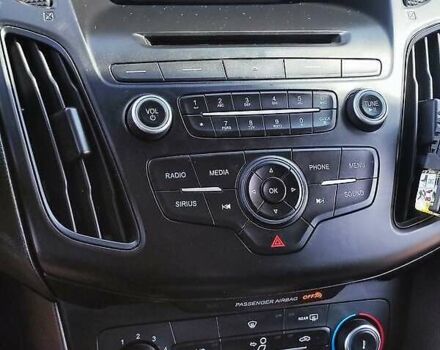 Червоний Форд Фокус, об'ємом двигуна 2 л та пробігом 149 тис. км за 7777 $, фото 37 на Automoto.ua