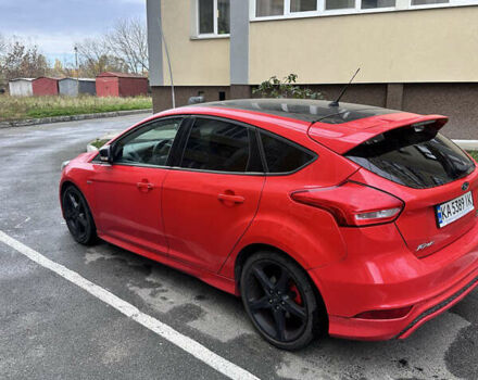 Красный Форд Фокус, объемом двигателя 1 л и пробегом 114 тыс. км за 7400 $, фото 5 на Automoto.ua