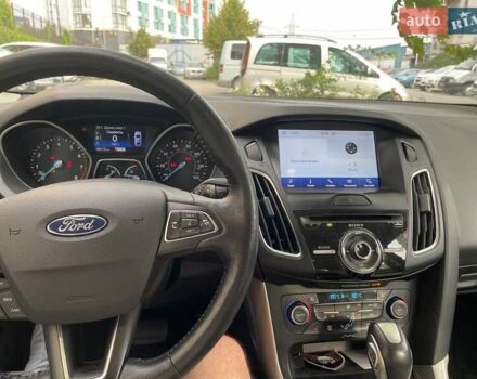 Красный Форд Фокус, объемом двигателя 2 л и пробегом 115 тыс. км за 11950 $, фото 11 на Automoto.ua