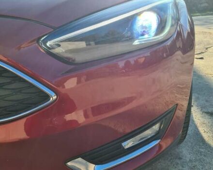 Красный Форд Фокус, объемом двигателя 2 л и пробегом 81 тыс. км за 8900 $, фото 84 на Automoto.ua