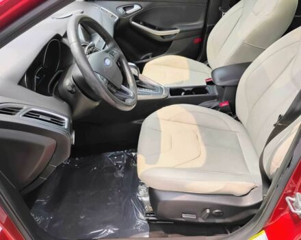 Красный Форд Фокус, объемом двигателя 2 л и пробегом 39 тыс. км за 7900 $, фото 9 на Automoto.ua