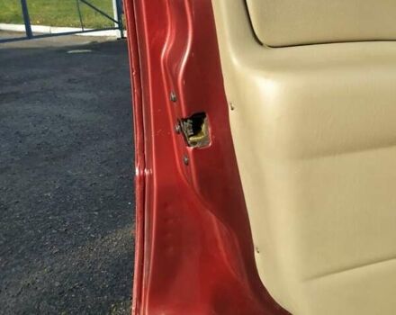 Красный Форд Фокус, объемом двигателя 2 л и пробегом 200 тыс. км за 2700 $, фото 2 на Automoto.ua