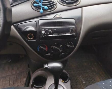 Красный Форд Фокус, объемом двигателя 2.02 л и пробегом 295 тыс. км за 2500 $, фото 6 на Automoto.ua