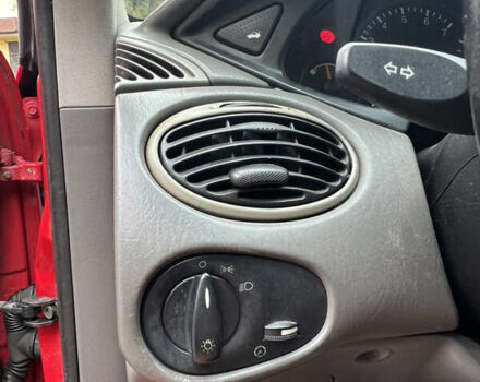 Красный Форд Фокус, объемом двигателя 2 л и пробегом 270 тыс. км за 2500 $, фото 6 на Automoto.ua