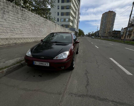 Красный Форд Фокус, объемом двигателя 1.8 л и пробегом 250 тыс. км за 2999 $, фото 1 на Automoto.ua