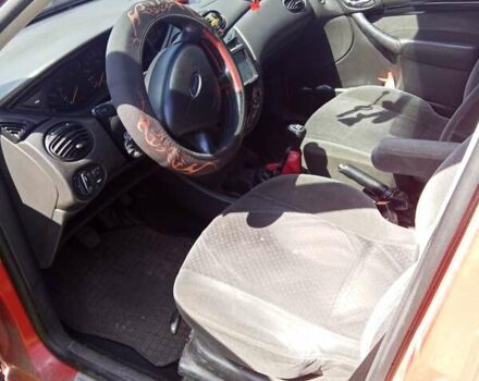 Красный Форд Фокус, объемом двигателя 1.8 л и пробегом 361 тыс. км за 2800 $, фото 10 на Automoto.ua