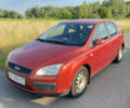 Красный Форд Фокус, объемом двигателя 1.6 л и пробегом 170 тыс. км за 5700 $, фото 2 на Automoto.ua