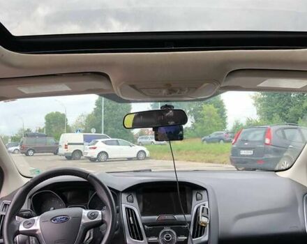 Червоний Форд Фокус, об'ємом двигуна 2 л та пробігом 151 тис. км за 8400 $, фото 3 на Automoto.ua