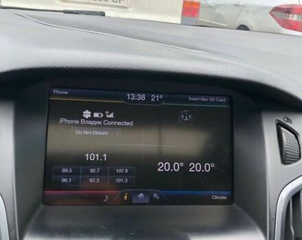 Червоний Форд Фокус, об'ємом двигуна 2 л та пробігом 151 тис. км за 8400 $, фото 6 на Automoto.ua