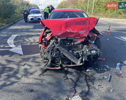 Червоний Форд Фокус, об'ємом двигуна 2 л та пробігом 220 тис. км за 4000 $, фото 1 на Automoto.ua