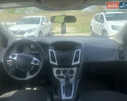 Красный Форд Фокус, объемом двигателя 2 л и пробегом 160 тыс. км за 6700 $, фото 16 на Automoto.ua