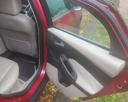 Красный Форд Фокус, объемом двигателя 2 л и пробегом 173 тыс. км за 7700 $, фото 6 на Automoto.ua