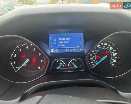 Красный Форд Фокус, объемом двигателя 2 л и пробегом 144 тыс. км за 7800 $, фото 10 на Automoto.ua