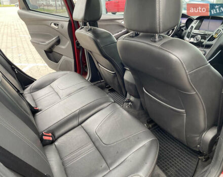 Червоний Форд Фокус, об'ємом двигуна 2 л та пробігом 151 тис. км за 8400 $, фото 14 на Automoto.ua