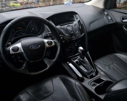 Червоний Форд Фокус, об'ємом двигуна 2 л та пробігом 260 тис. км за 7500 $, фото 10 на Automoto.ua