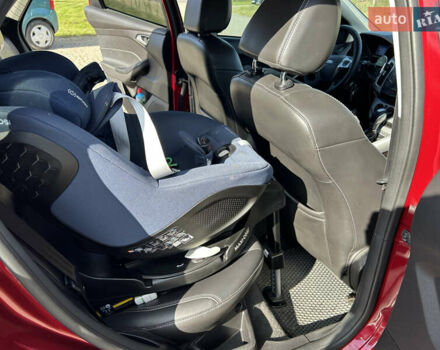 Червоний Форд Фокус, об'ємом двигуна 2 л та пробігом 165 тис. км за 7100 $, фото 24 на Automoto.ua