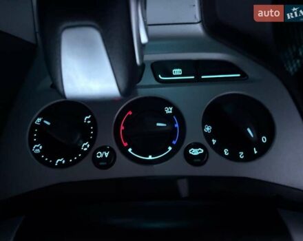 Червоний Форд Фокус, об'ємом двигуна 2 л та пробігом 166 тис. км за 7790 $, фото 28 на Automoto.ua