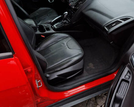 Червоний Форд Фокус, об'ємом двигуна 2 л та пробігом 260 тис. км за 7500 $, фото 13 на Automoto.ua