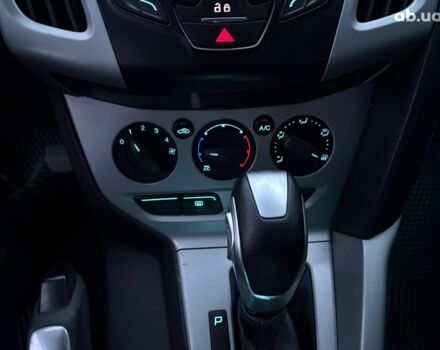 Червоний Форд Фокус, об'ємом двигуна 2 л та пробігом 166 тис. км за 7790 $, фото 25 на Automoto.ua