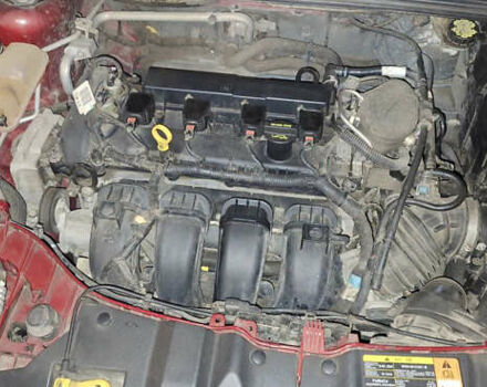 Красный Форд Фокус, объемом двигателя 2 л и пробегом 130 тыс. км за 9300 $, фото 23 на Automoto.ua