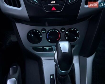 Червоний Форд Фокус, об'ємом двигуна 2 л та пробігом 166 тис. км за 7790 $, фото 25 на Automoto.ua