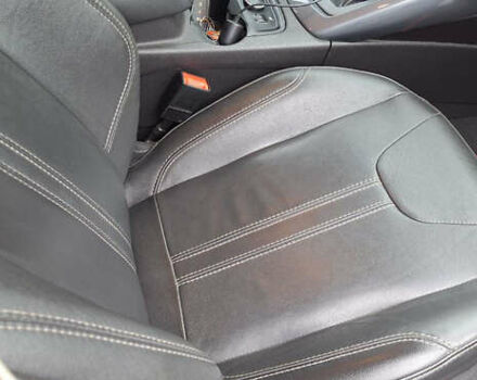 Красный Форд Фокус, объемом двигателя 2 л и пробегом 130 тыс. км за 9300 $, фото 8 на Automoto.ua