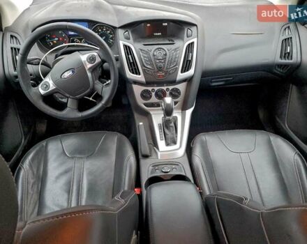 Красный Форд Фокус, объемом двигателя 2 л и пробегом 102 тыс. км за 999 $, фото 7 на Automoto.ua