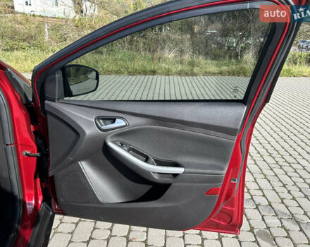 Червоний Форд Фокус, об'ємом двигуна 2 л та пробігом 165 тис. км за 7100 $, фото 21 на Automoto.ua