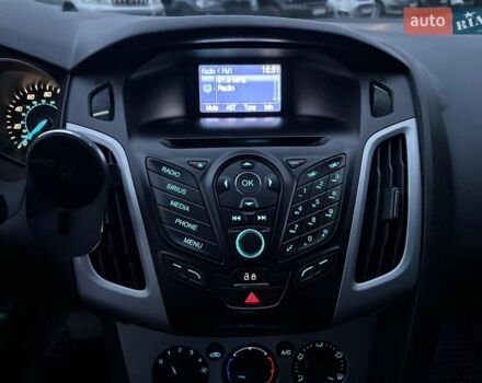 Червоний Форд Фокус, об'ємом двигуна 2 л та пробігом 166 тис. км за 7790 $, фото 24 на Automoto.ua