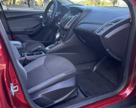 Красный Форд Фокус, объемом двигателя 2 л и пробегом 130 тыс. км за 6800 $, фото 12 на Automoto.ua