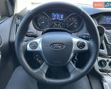 Червоний Форд Фокус, об'ємом двигуна 2 л та пробігом 165 тис. км за 7100 $, фото 18 на Automoto.ua