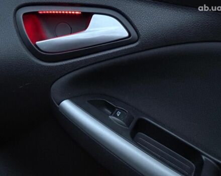 Червоний Форд Фокус, об'ємом двигуна 2 л та пробігом 166 тис. км за 7790 $, фото 33 на Automoto.ua