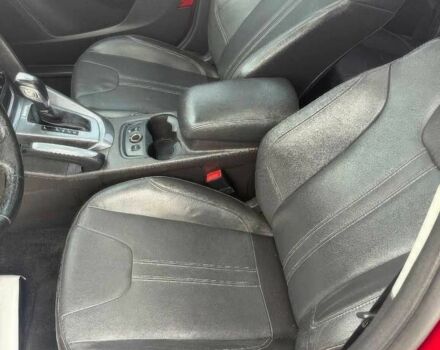 Красный Форд Фокус, объемом двигателя 2 л и пробегом 80 тыс. км за 3600 $, фото 7 на Automoto.ua