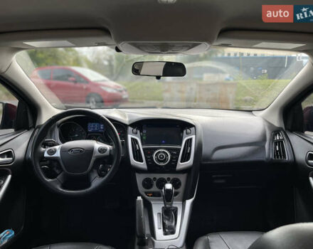 Красный Форд Фокус, объемом двигателя 2 л и пробегом 206 тыс. км за 6500 $, фото 11 на Automoto.ua