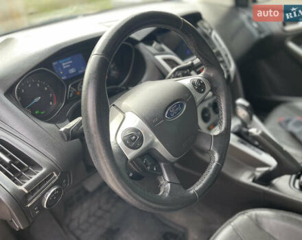 Красный Форд Фокус, объемом двигателя 2 л и пробегом 206 тыс. км за 6500 $, фото 13 на Automoto.ua