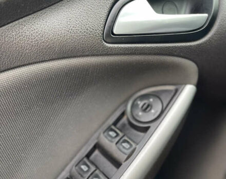 Красный Форд Фокус, объемом двигателя 2 л и пробегом 206 тыс. км за 6500 $, фото 16 на Automoto.ua