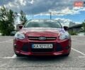 Красный Форд Фокус, объемом двигателя 2 л и пробегом 131 тыс. км за 7900 $, фото 2 на Automoto.ua