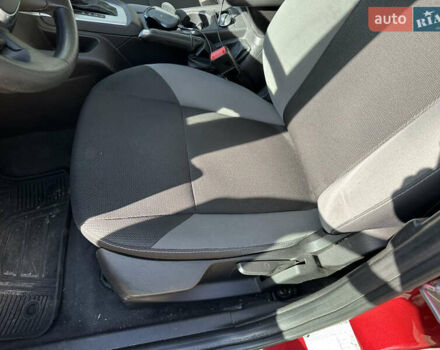 Красный Форд Фокус, объемом двигателя 2 л и пробегом 118 тыс. км за 7000 $, фото 7 на Automoto.ua