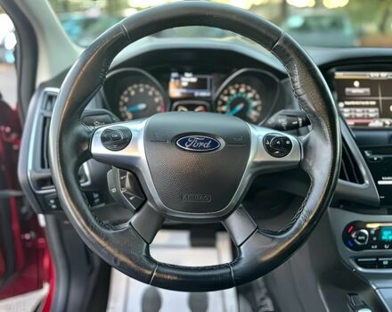 Красный Форд Фокус, объемом двигателя 2 л и пробегом 89 тыс. км за 6700 $, фото 9 на Automoto.ua