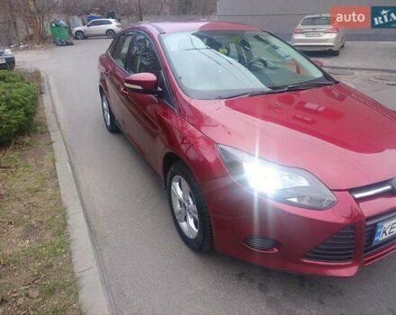 Красный Форд Фокус, объемом двигателя 2 л и пробегом 174 тыс. км за 7400 $, фото 2 на Automoto.ua
