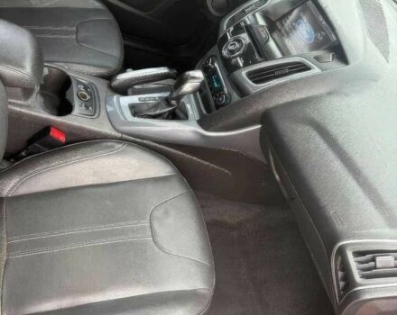 Красный Форд Фокус, объемом двигателя 2 л и пробегом 80 тыс. км за 3600 $, фото 6 на Automoto.ua