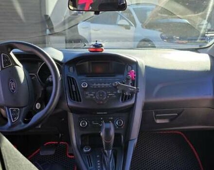 Червоний Форд Фокус, об'ємом двигуна 2 л та пробігом 162 тис. км за 9000 $, фото 21 на Automoto.ua