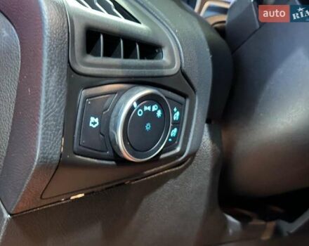 Червоний Форд Фокус, об'ємом двигуна 2 л та пробігом 162 тис. км за 9490 $, фото 8 на Automoto.ua